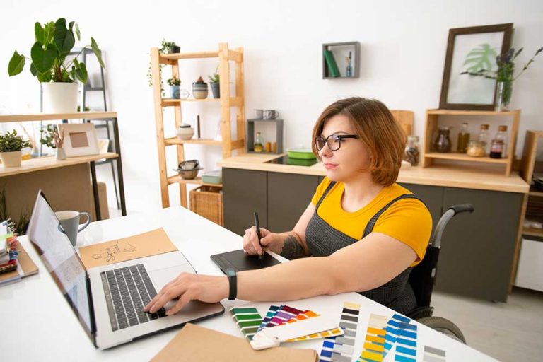 Job Designer Instruments A Career as a Graphic Designer - Garden City University